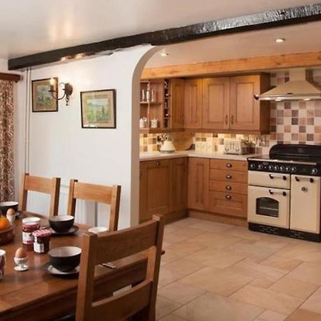 Scenic Welsh Cottage In The Brecon Beacons Crickhowell Exterior foto