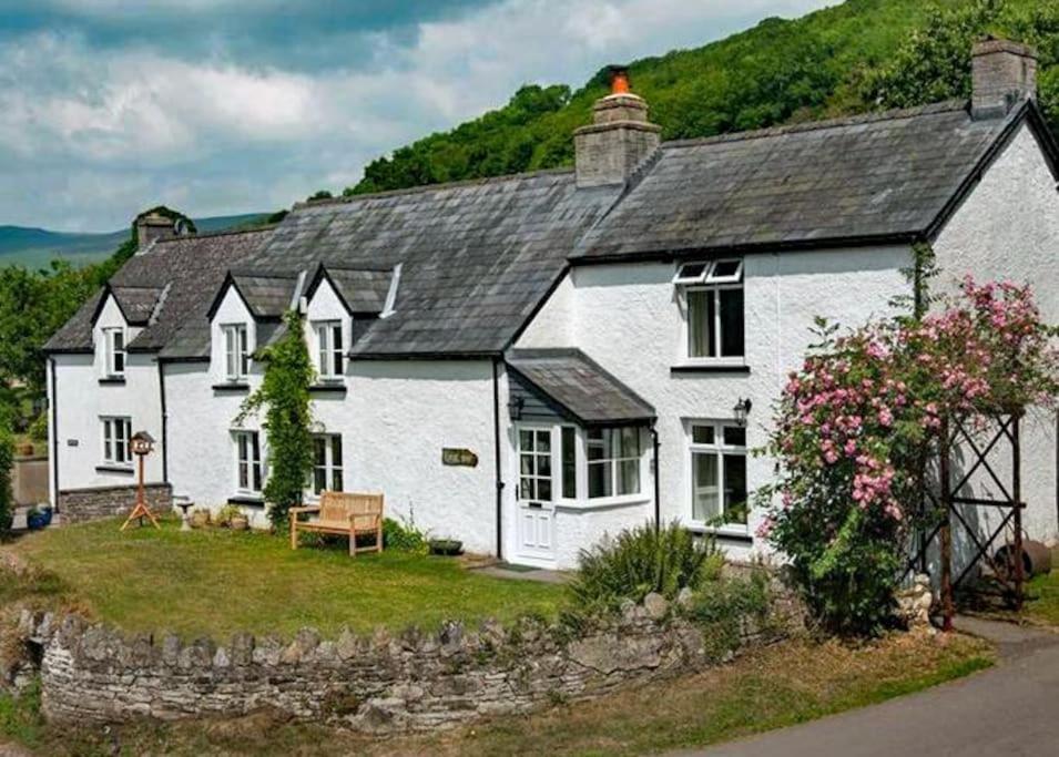 Scenic Welsh Cottage In The Brecon Beacons Crickhowell Exterior foto